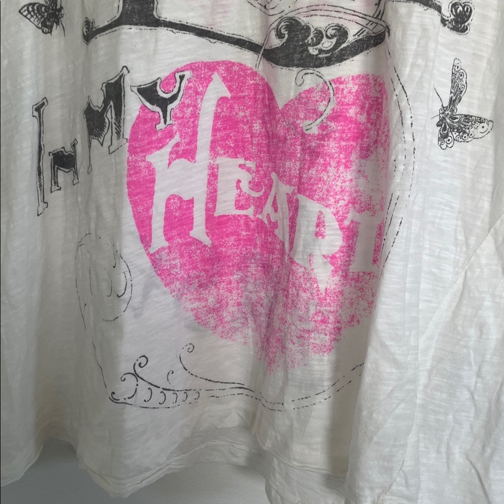 Magnolia Pearl Aura Love Tee - Picture 4 of 9